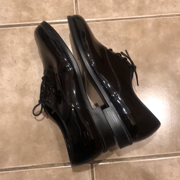Barclay Shiny Men’s Oxford size 8W. Practically new! - Picture 5 of 16